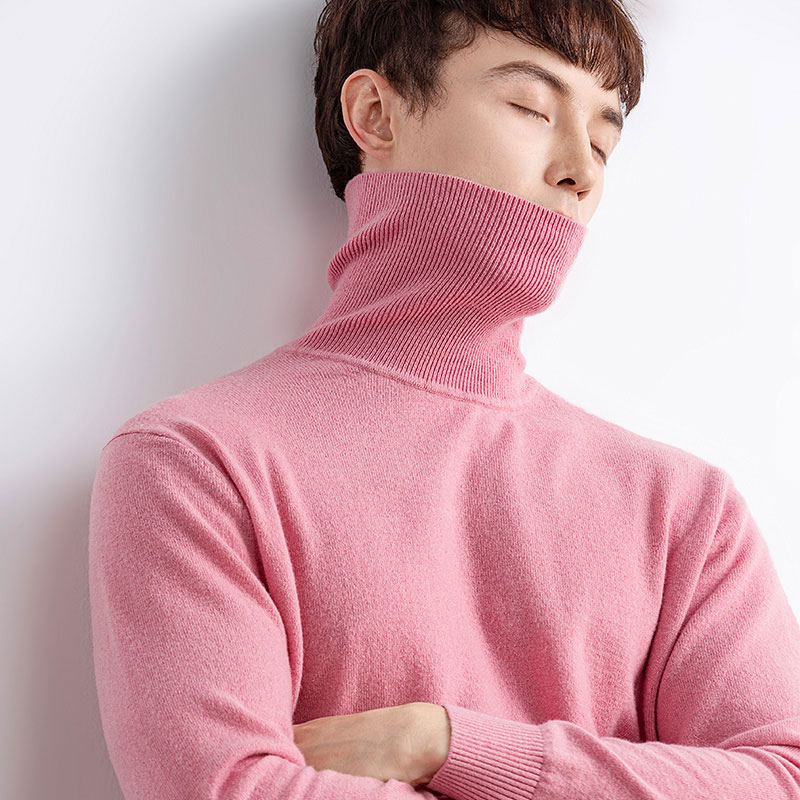 Áo len len, áo len cao cổ, áo len cổ chữ V, áo tank top và áo thun là những món đồ thời trang thiết yếu cho mùa thu